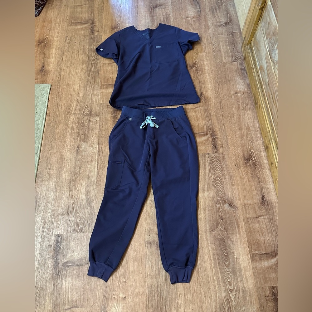 Purple Figs Scrub Set